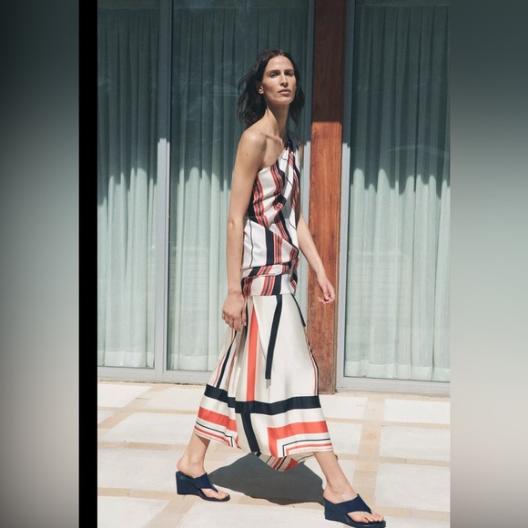 🔥🔥Zara Asymmetric striped skirt ZW collection - Picture 3 of 8